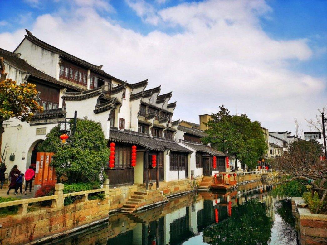 李思:一案一群聊,矛盾线上解